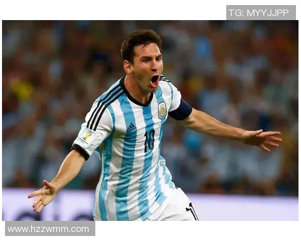 用碎手机拼搏成名的足球明星背后的励志故事与奋斗历程