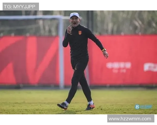 揭秘足球明星体脂最低的秘密与训练方法分析